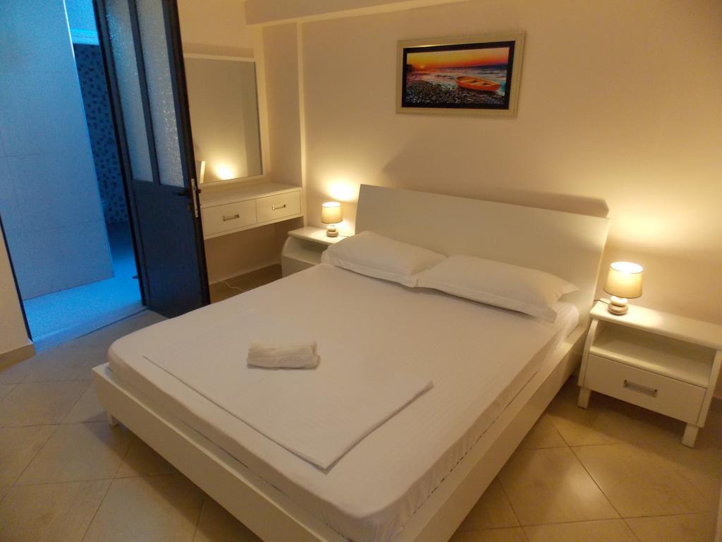 Amber Apartments Саранда Экстерьер фото