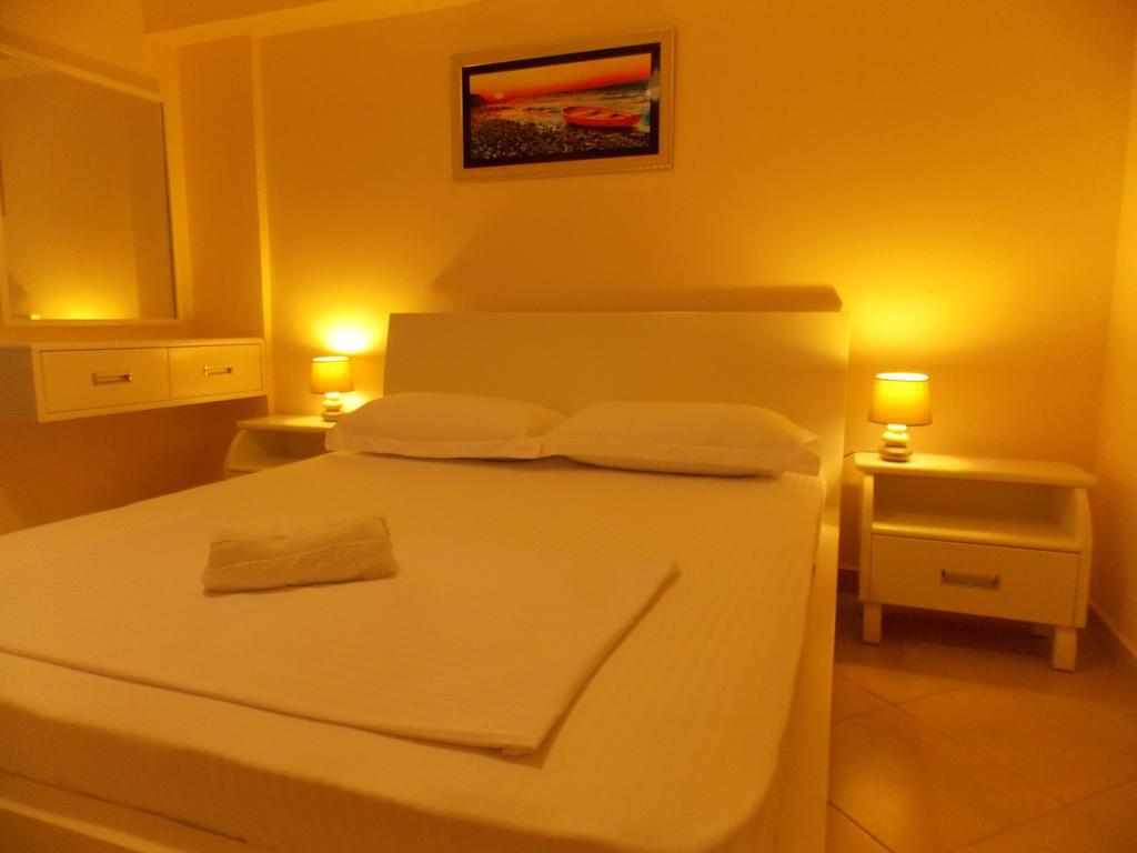 Amber Apartments Саранда Экстерьер фото